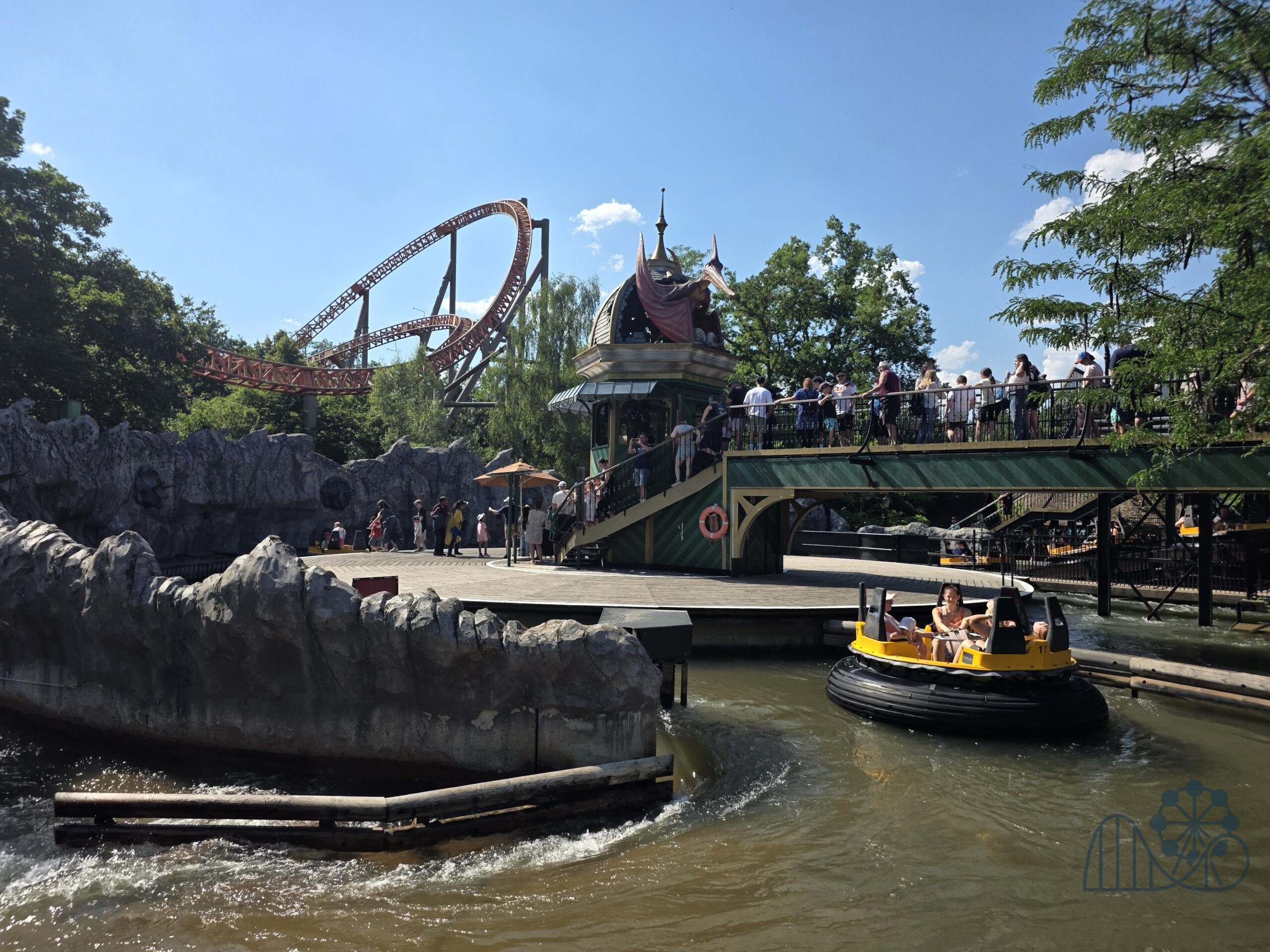 DinoSplash